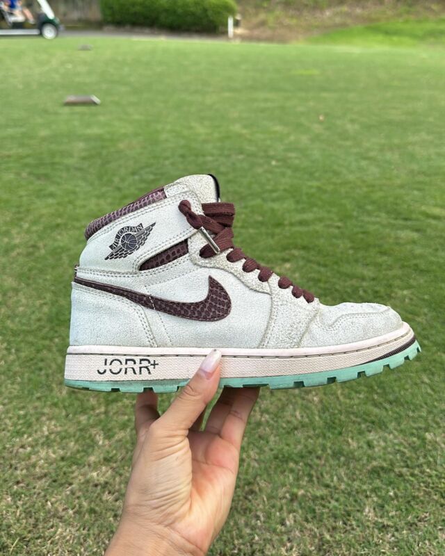 .
#jorrplus #osaka #golf #airjordan #airjordan1 #ゴルフ女子 #ゴルフ男子 #ゴルフスクール 
#ゴルフスパイク #スパイクレス #ゴルフウェア 
#インドアゴルフ #インドアゴルフスクール #ゴルフ#梅田 #カスタムシューズ