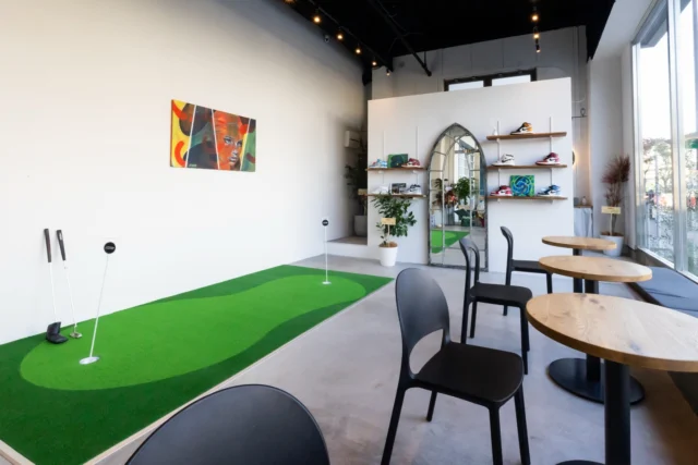 梅田中津店では、広々としたパタースペースもございます。
また＠jorrplusのリペアシューズも手にとってご覧いただけます。
ぜひお立ち寄りください✨

【公式LINE追加特典🎁】
30分の施設体験料金が、
4,400円 → 1,100円（税込）でご利用いただけます。

📍梅田中津店
〒531-0072 大阪府大阪市北区豊崎5丁目3-15 1F
エニタイムフィットネス梅田中津店さんの1階です。
OsakaMetro 御堂筋線「中津」駅より徒歩4分

📍梅田東店
〒530-0051
大阪府大阪市北区太融寺町3-27
大阪メトロ谷町線「東梅田駅」徒歩8分　

お客様のライフスタイルに合わせて、両店舗をご自由にお選びください。

#JORR+ #インドアゴルフ  #中津 #梅田 #梅田インドアゴルフ